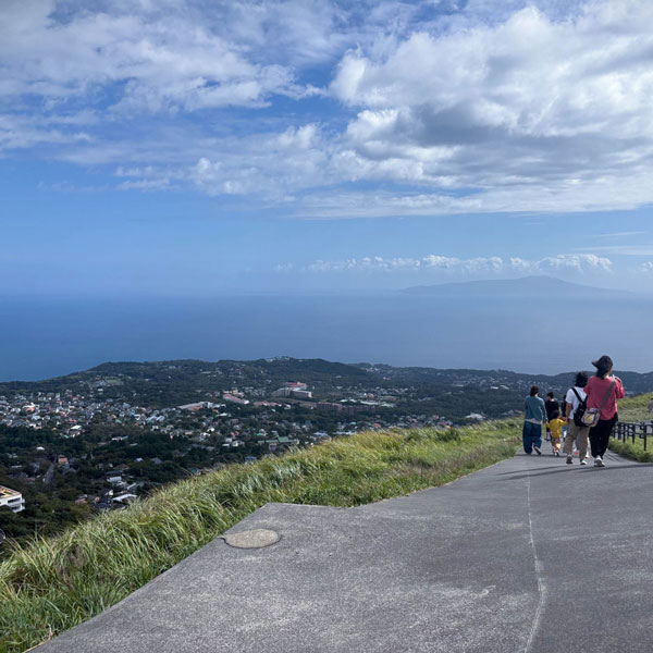 伊豆　大室山